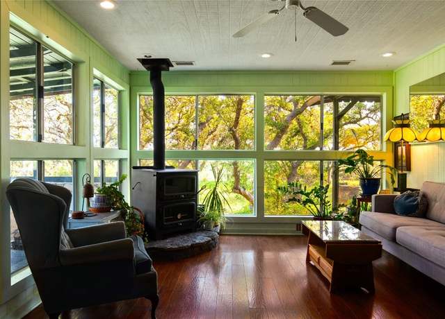 Property at 435 Spangenberg Rd, Blanco, TX 78623, 4 beds, 2.5 baths