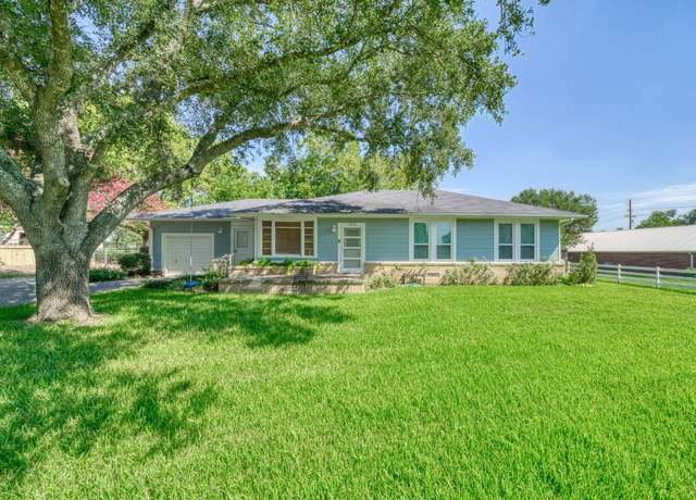 Property at 1524 Highway 159 W, Bellville, TX 77418, 3 beds, 2 baths
