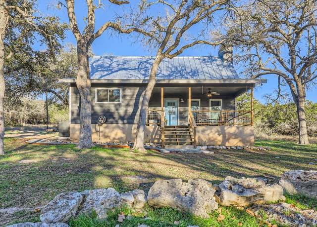 Property at 1001 Alpine Trl, San Marcos, TX 78666, 3 beds, 3 baths