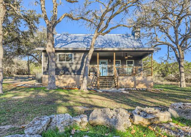 Property at 1001 Alpine Trl, San Marcos, TX 78666, 3 beds, 3 baths
