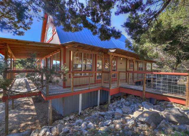 Property at 1420 Lakeshore Dr, Canyon Lake, TX 78133, 3 beds, 2 baths