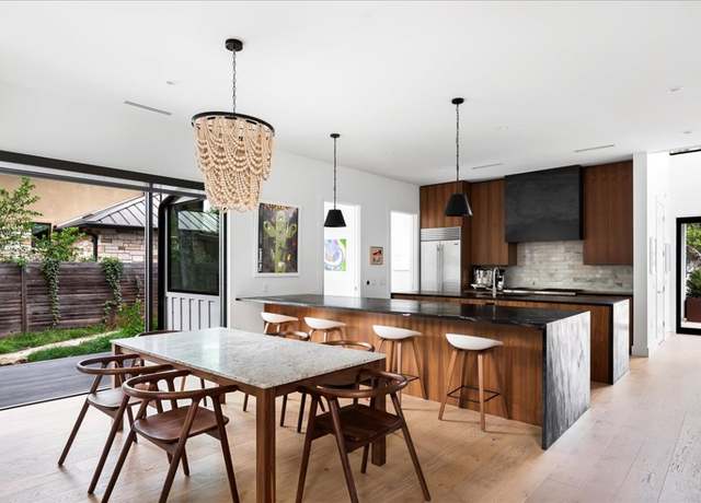 Property at 3313 Bonnie Rd, Austin, TX 78703, 4 beds, 3.5 baths