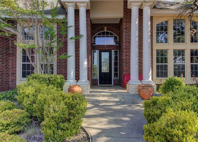 Property at 465 Hannah Dr, Dripping Springs, TX 78620, 5 beds, 3 baths