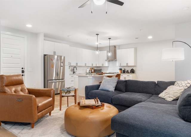 Property at 3101 Govalle Ave #206, Austin, TX 78702, 3 beds, 2 baths
