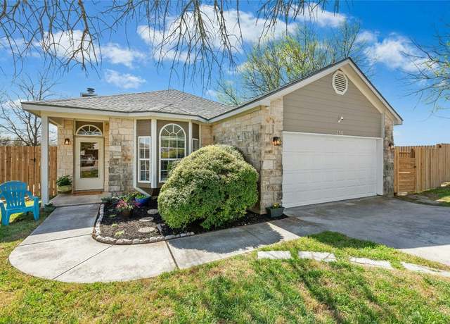 Property at 700 Clearview Cir, San Marcos, TX 78666, 4 beds, 2 baths