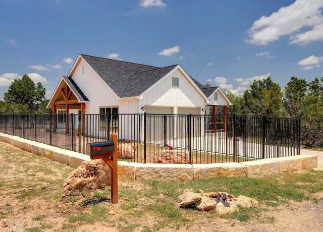 Property at 2 Cherokee Trl, Wimberley, TX 78676, 3 beds, 2 baths