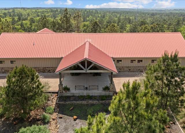 Property at 178 Pine Tree Loop, Bastrop, TX 78602, 1 bed, 3 baths