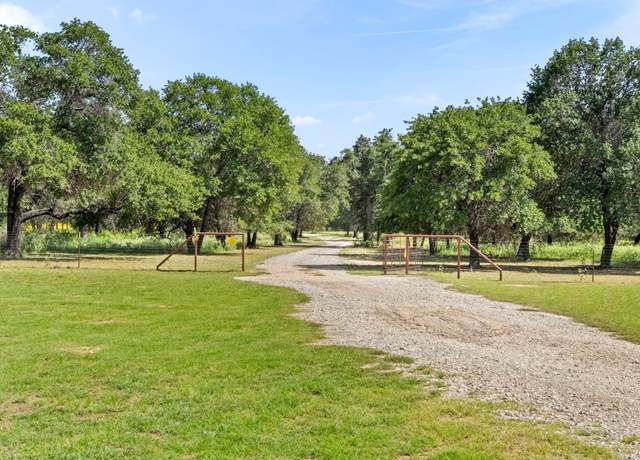 Property at 2474 Goehmann Ln, Fredericksburg, TX 78624, 3 beds, 2 baths