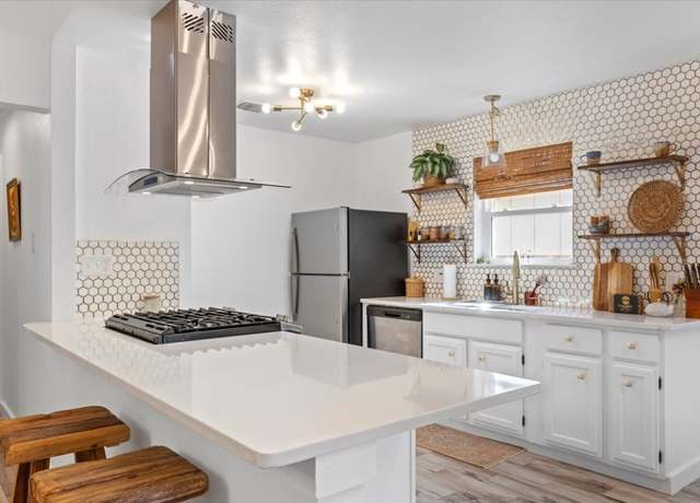 Property at 2705 Deeringhill Dr, Austin, TX 78745, 3 beds, 2 baths