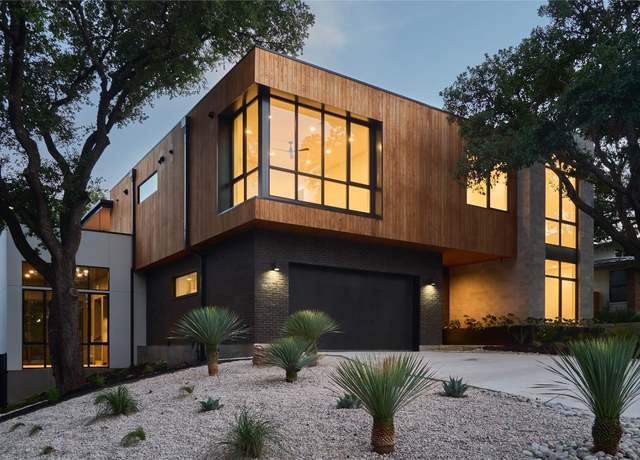 Property at 3003 Oakhaven Dr, Austin, TX 78704, 5 beds, 4.5 baths