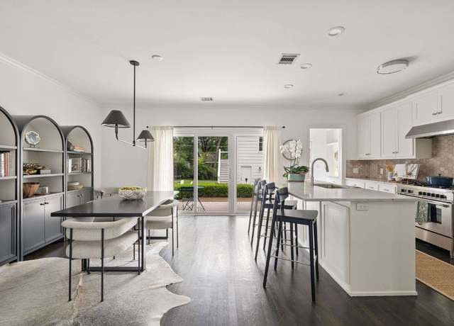 Property at 1711 Mohle Dr, Austin, TX 78703, 5 beds, 5 baths
