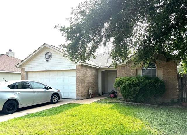 Property at 207 Summerside Ave, Lockhart, TX 78644, 3 beds, 2 baths