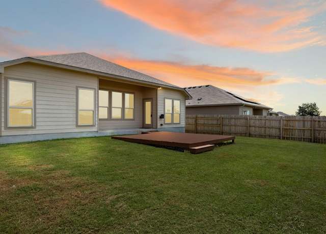 Property at 504 Parkfield Ln, Temple, TX 76502, 3 beds, 2 baths