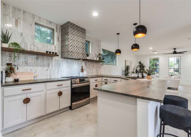 Property at 1606 Morgan Ln Unit B, Austin, TX 78704, 3 beds, 2.5 baths