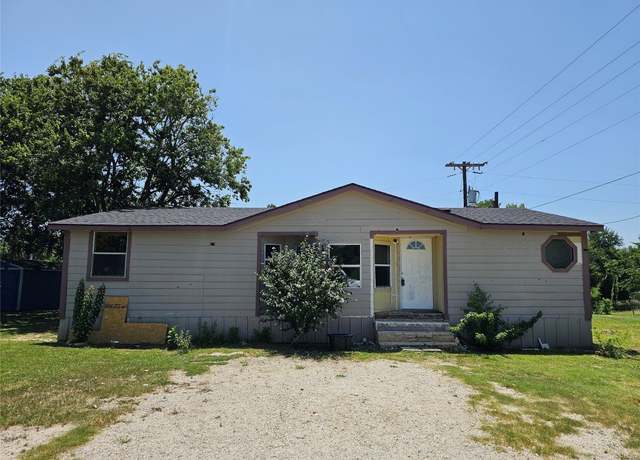 Property at 260 Plum St, Bastrop, TX 78602, 3 beds, 3 baths