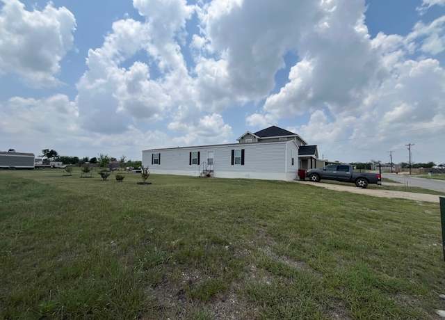 Property at 344 Margarita Dr, Dale, TX 78616, 3 beds, 2 baths