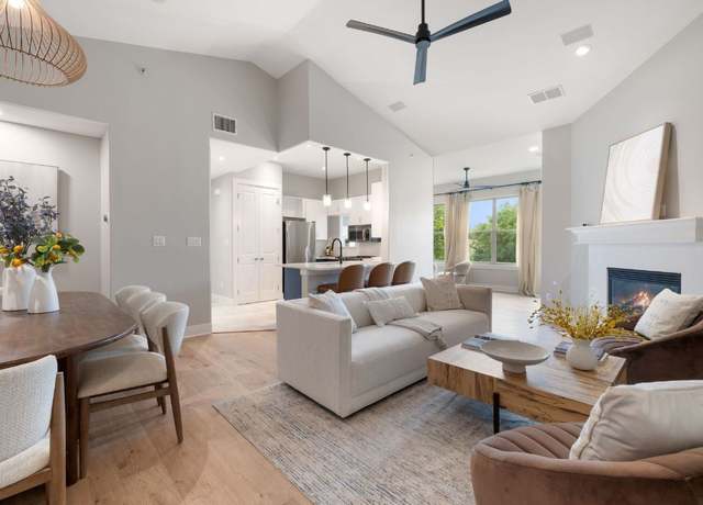 Property at 2216 Thornton Rd #431, Austin, TX 78704, 1 bed, 1 bath