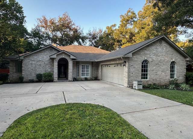 Property at 307 Stewart St, Meadowlakes, TX 78654, 3 beds, 2.5 baths