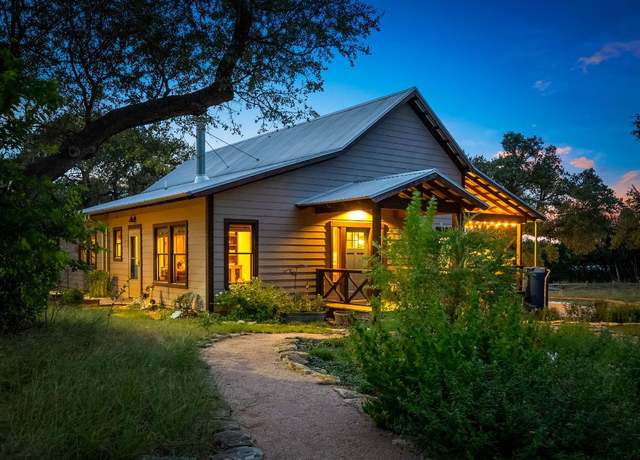 Property at 301 Mystic Overlook Dr, Dripping Springs, TX 78620, 2 beds, 2 baths
