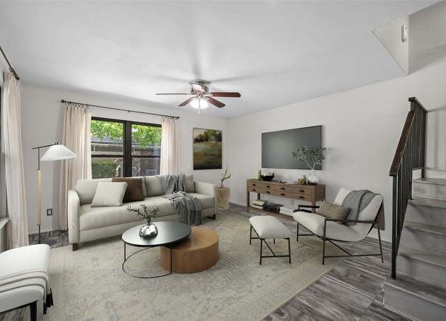 Property at 906 E Village Ln, Austin, TX 78758, 3 beds, 2.5 baths