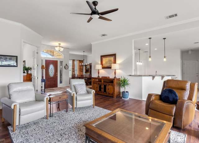 Property at 420 Oak Forest Dr, Buda, TX 78610, 3 beds, 3 baths