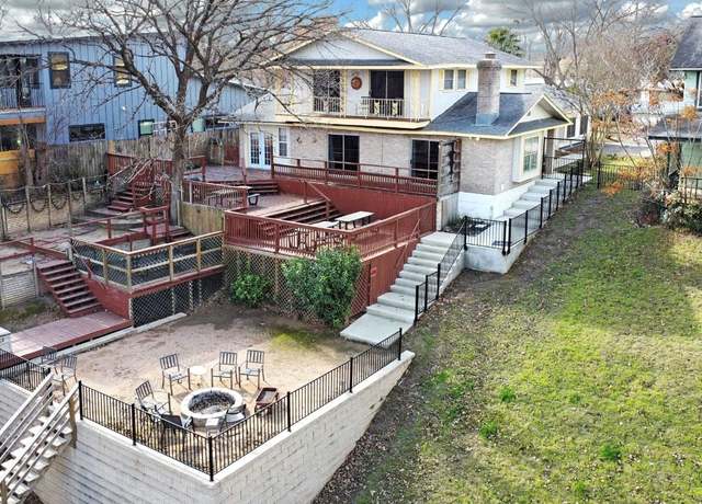 Property at 1683 Kuehler Ave, New Braunfels, TX 78130, 4 beds, 3 baths