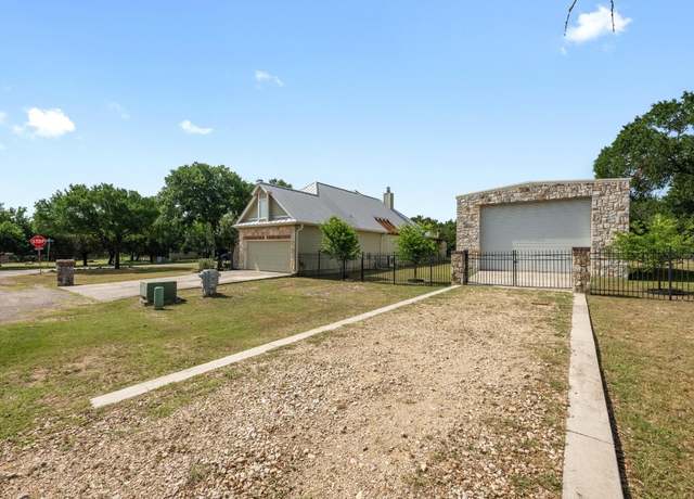 Property at 246 Whispering Valley Dr, Wimberley, TX 78676, 3 beds, 2 baths