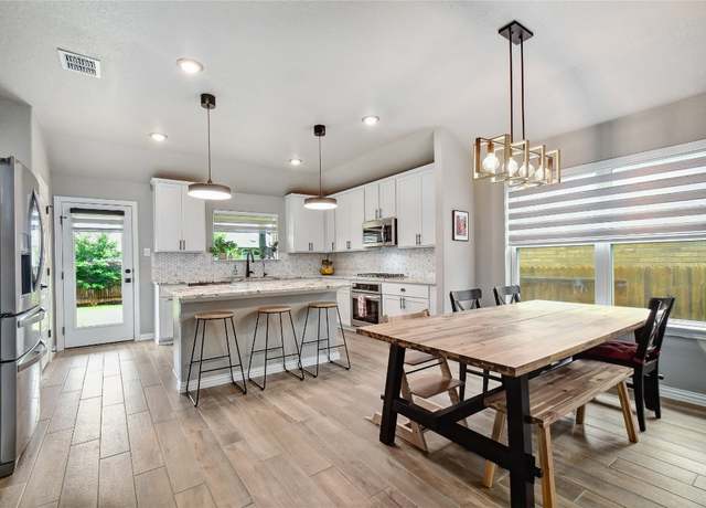 Property at 2014 Flametree Ave, New Braunfels, TX 78132, 4 beds, 2.5 baths