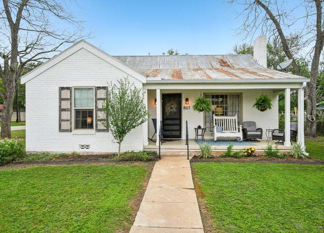 Property at 801 Bishop St, Smithville, TX 78957, 3 beds, 2 baths