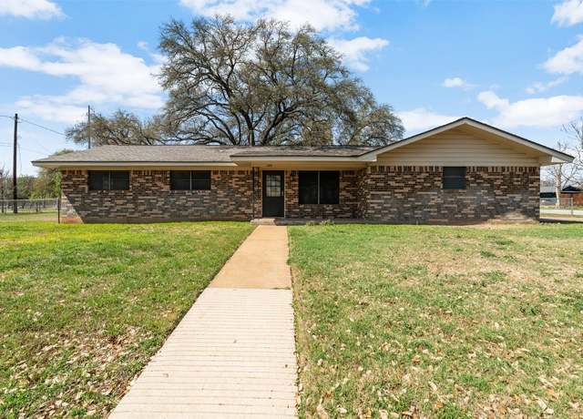 Property at 305 Shannon Ln, Georgetown, TX 78628, 3 beds, 1.5 baths