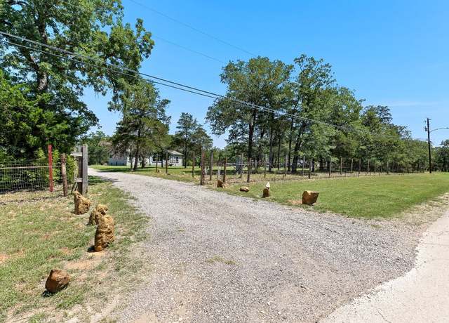 Property at 221 Lonesome Dove Dr, Cedar Creek, TX 78612, 3 beds, 2 baths