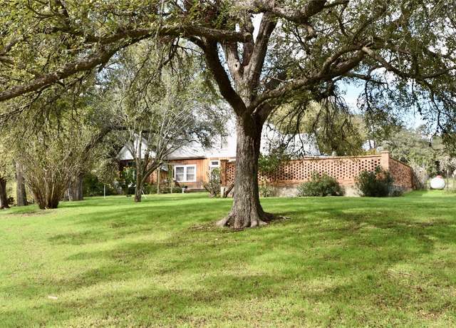 Property at 1620 Hofheinz St, San Marcos, TX 78666, 5 beds, 3 baths