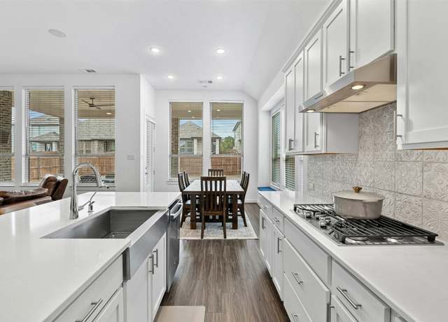 Property at 22610 Maidengrass Ln, Lago Vista, TX 78645, 4 beds, 2.5 baths