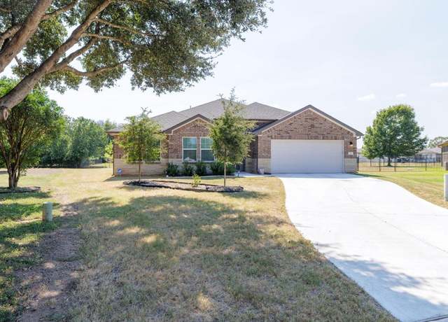 Property at 106 Pelican Ct, Bastrop, TX 78602, 6 beds, 3 baths