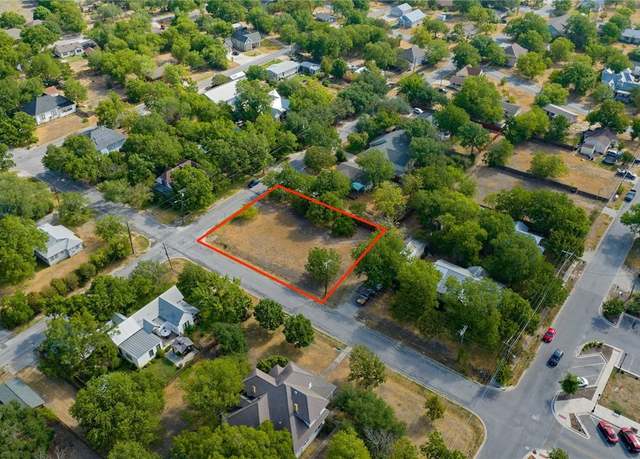 Property at 113 W Live Oak St, Hutto, TX 78634