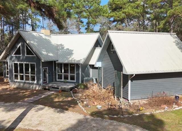 Property at 130 Gnome Hollow Dr, Bastrop, TX 78602, 4 beds, 3 baths