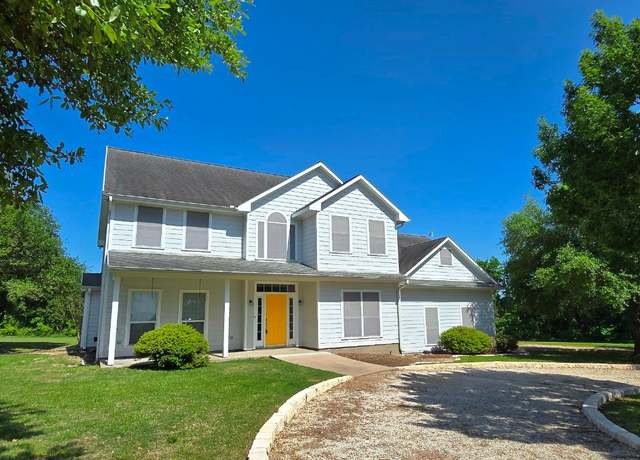 Property at 8660 Cedar Hill Rd, Brenham, TX 77833, 4 beds, 2.5 baths