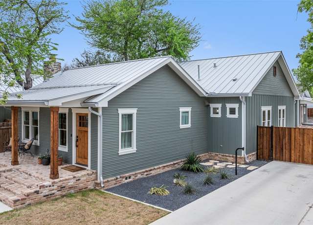 Property at 703 E 15th St, Georgetown, TX 78626, 4 beds, 3 baths