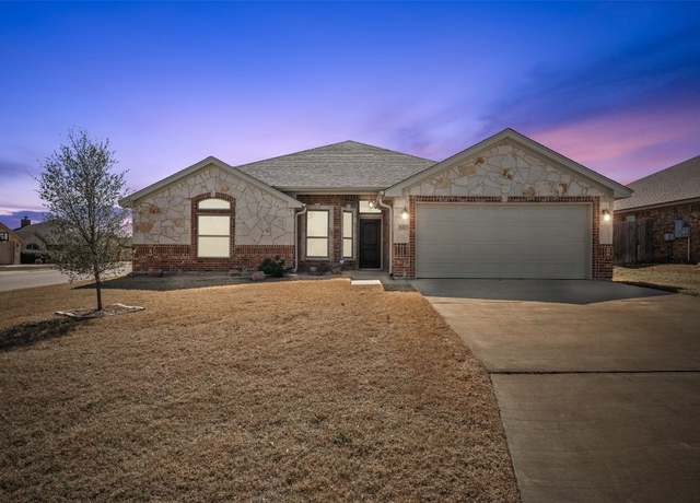 Property at 8305 Split Trail Cv, Temple, TX 76502, 4 beds, 2.5 baths