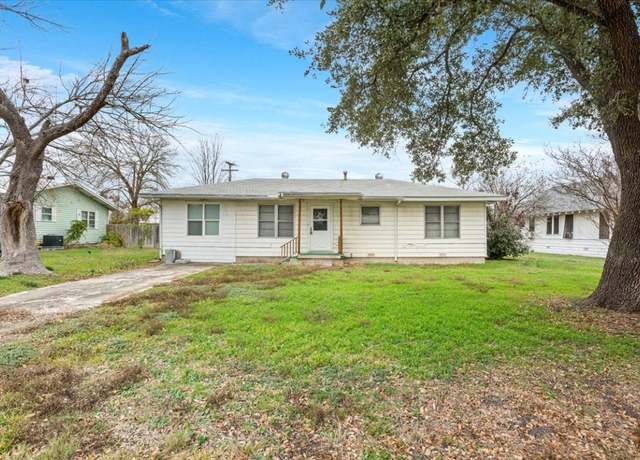 Property at 320 E Davilla St, Bartlett, TX 76511, 3 beds, 1 bath