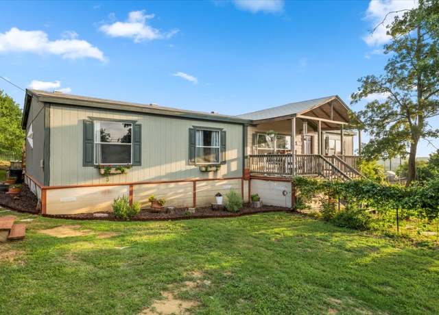 Property at 147 Royal Pines Dr, Bastrop, TX 78602, 4 beds, 2 baths