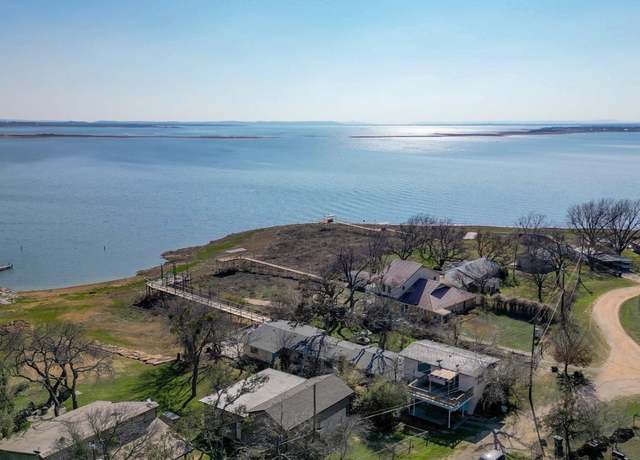 Property at 201 Lakewood Dr, Burnet, TX 78611, 5 beds, 5 baths