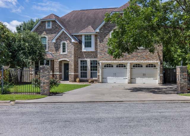 Property at 929 N Horton St, La Grange, TX 78945, 5 beds, 3.5 baths