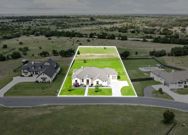 Property at 104 Huerta Rd, Florence, TX 76527, 5 beds, 3.5 baths