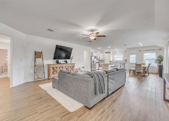 Property at 104 Claiborne Wright Way, Bastrop, TX 78602, 3 beds, 2 baths