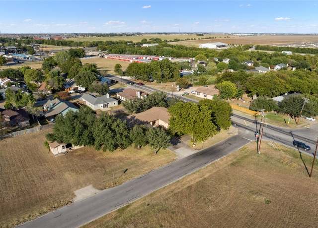 Property at 213 S Fm 1660, Hutto, TX 78634, 2 beds, 2.5 baths