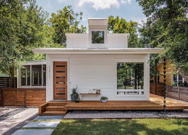 Property at 2211 Canterbury St, Austin, TX 78702, 6 beds, 4.5 baths