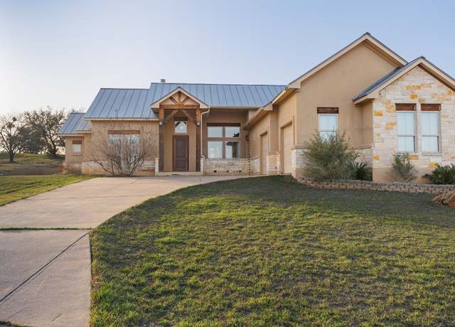 Property at 3206 Douglas Dr, Horseshoe Bay, TX 78657, 3 beds, 2 baths
