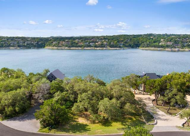 Property at 18401 Lakepoint Cir, Point Venture, TX 78645
