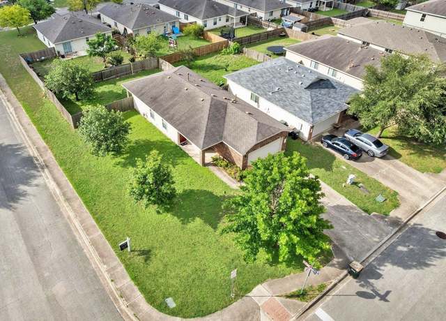 Property at 109 Onyx Lake Dr, Kyle, TX 78640, 3 beds, 2 baths